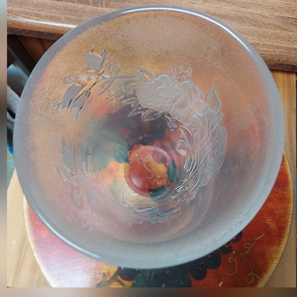 Vintage* 70s Frosted Crystal Rose Hand Etched Vase - Picture 8 of 11